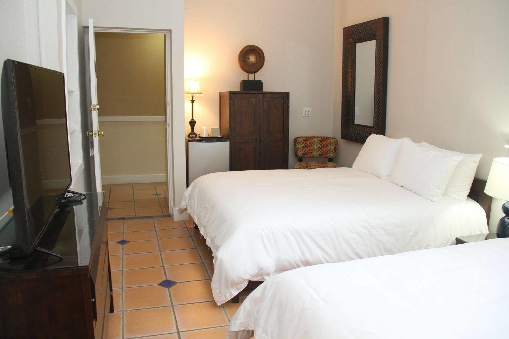 L'habitation Guesthouse- Adult Exclusive Frühstückspension